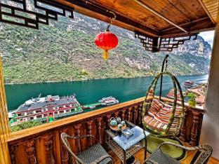 Gongtan Ancient Town Water Village Inn