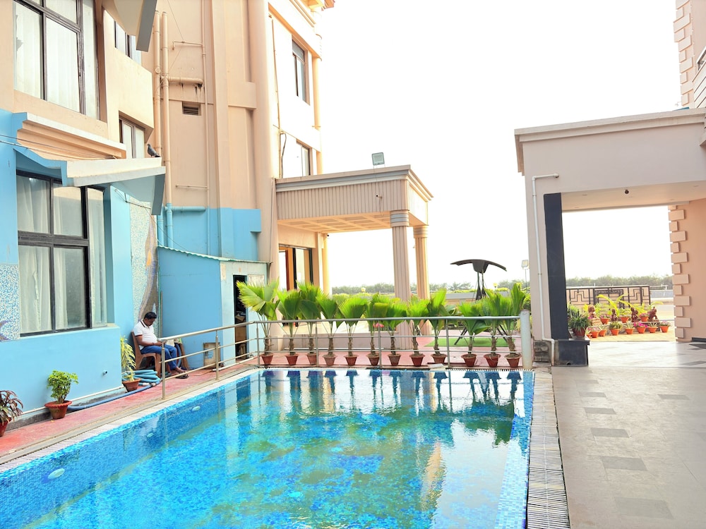 Hotel on New Marine Drive Rd. Prabhupada