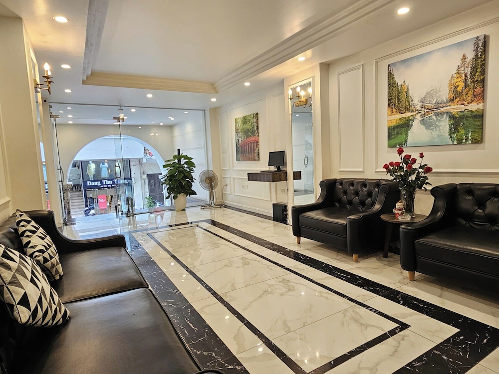 Moon Luxury Hotel