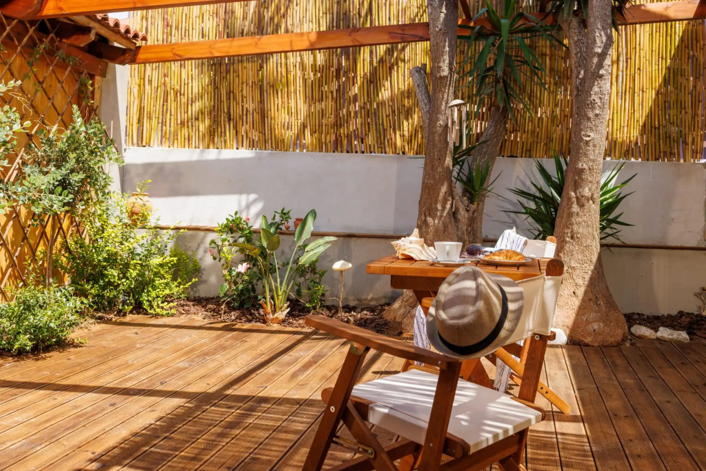 Dolphin Beach Studios Crete