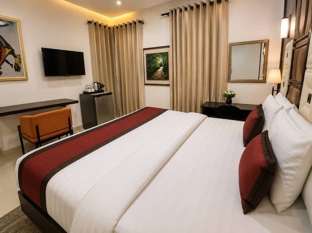 Smart Home Hotel