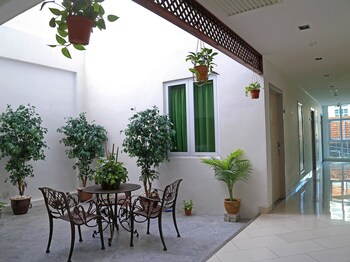Oyo 167 Heliconia Hotel