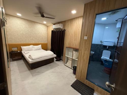 Image of Hotel Marine Line Near Marine Drive & Cricket Stadium South Mumbai