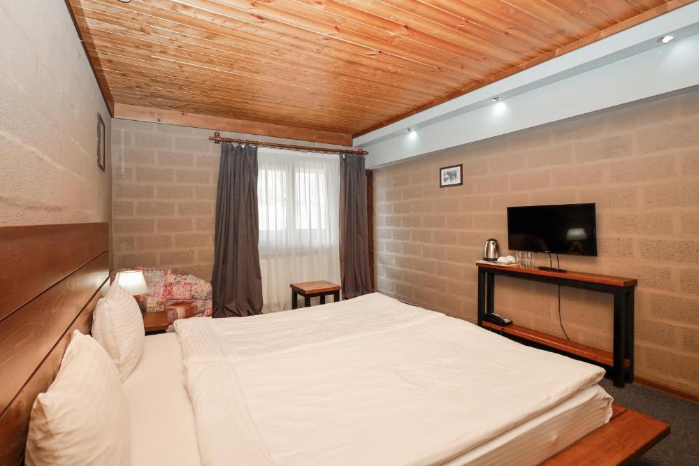 General 82 of 147