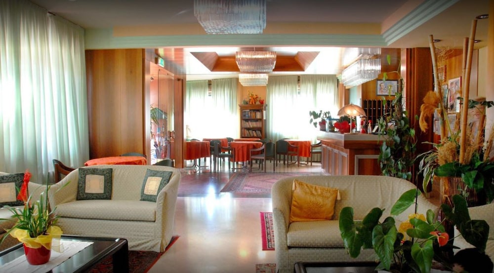 General 2 of 32