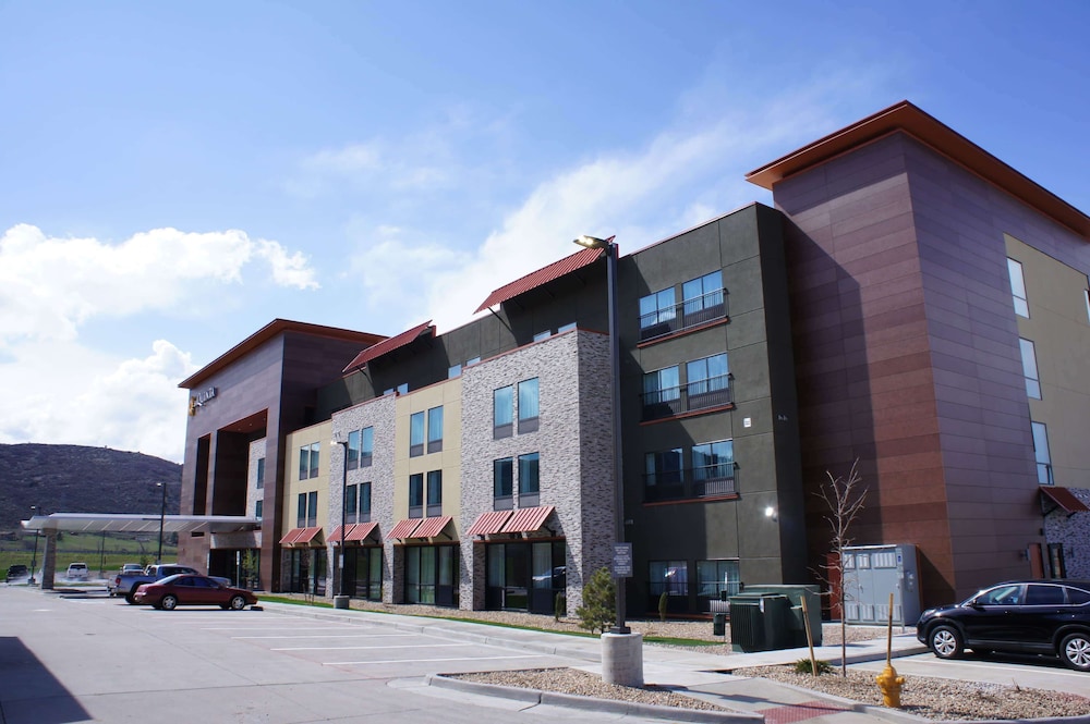 La Quinta Inn & Suites By Wyndham Littleton / Red Rocks