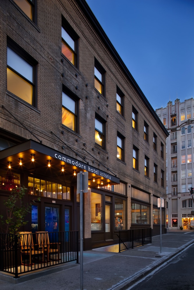 Commodore Hotel