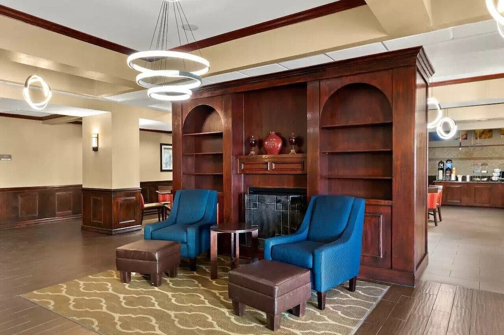 Comfort Suites Central